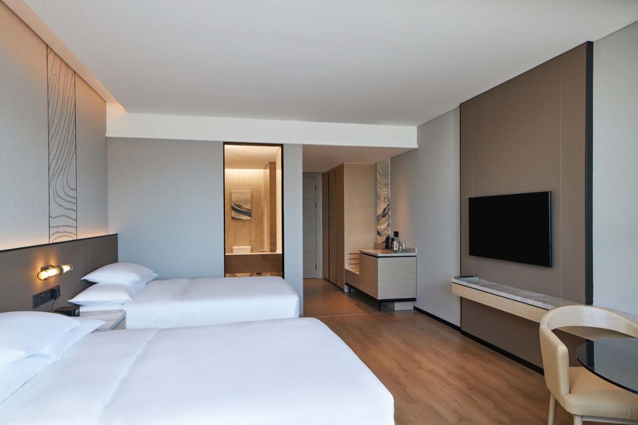 Courtyard By Marriott Changchun Bagian luar foto