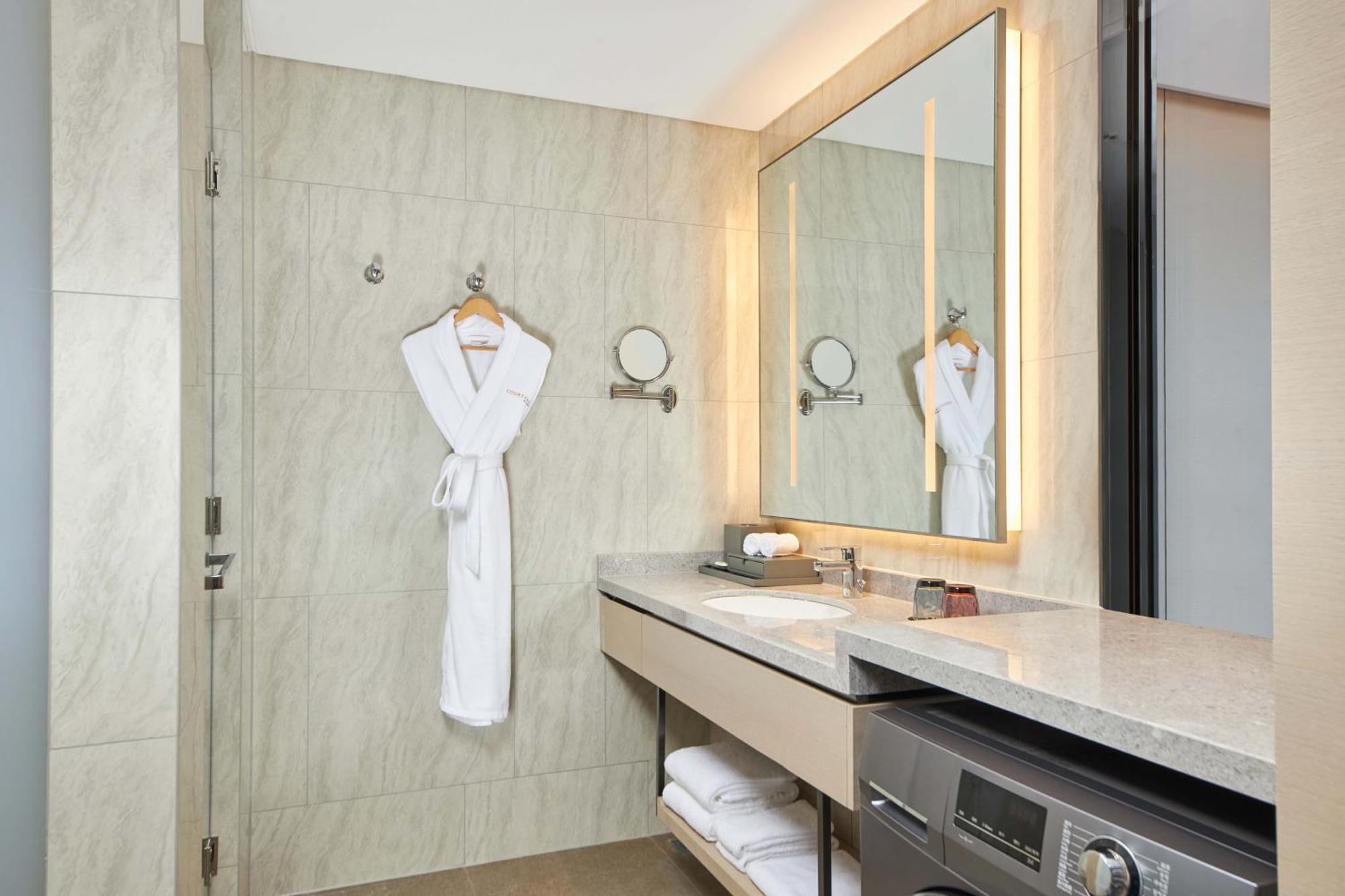 Courtyard By Marriott Changchun Bagian luar foto