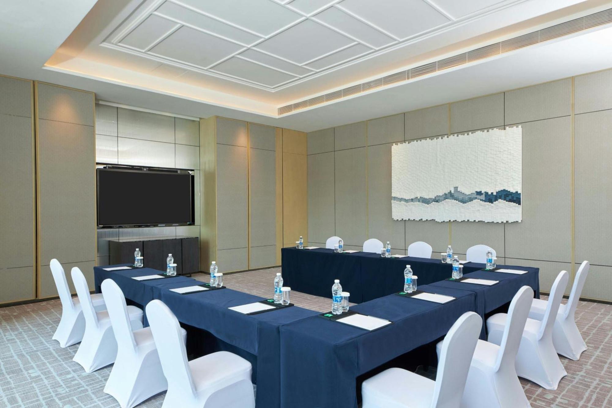 Courtyard By Marriott Changchun Bagian luar foto