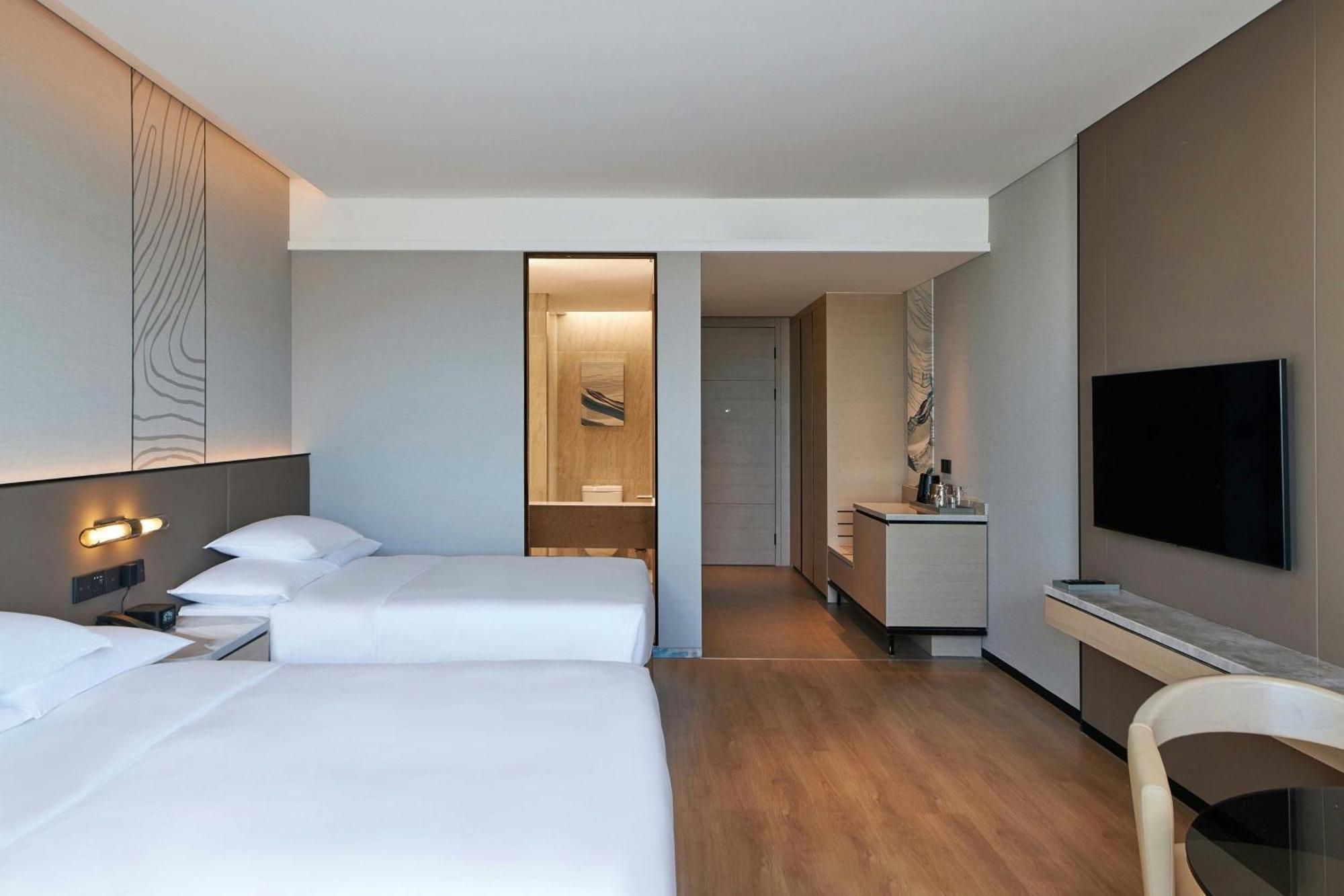 Courtyard By Marriott Changchun Bagian luar foto